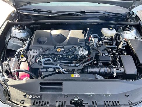 Used 2025 Toyota Camry LE image 30