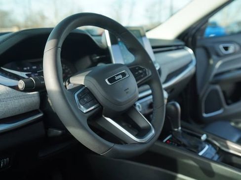 Used 2022 Jeep Compass Latitude image 27