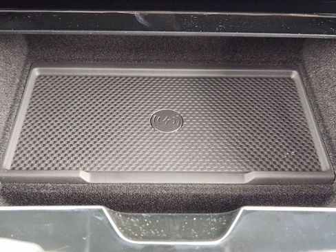 Used 2025 Land Rover Range Rover Sport AWD/4WD image 18