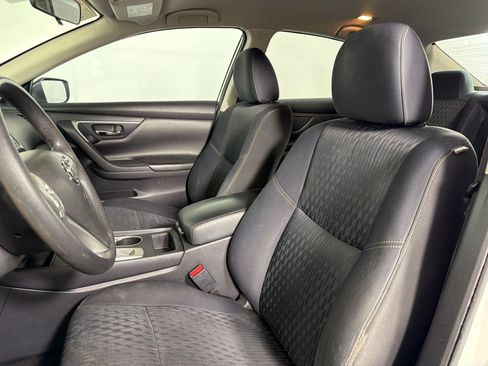 Used 2018 Nissan Altima 2.5 S FWD image 4