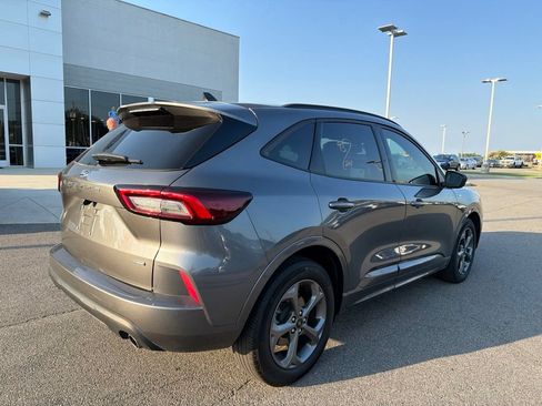 Used 2024 Ford Escape ST-Line w/ Equipment Group 301A FWD image 9