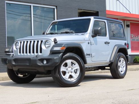 Used 2022 Jeep Wrangler Sport AWD/4WD image 8