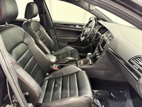Used 2016 Volkswagen GTI SE w/ Driver Assistance Package image 18