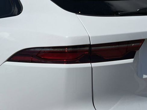Used 2025 Jaguar F-PACE R-Dynamic S image 10