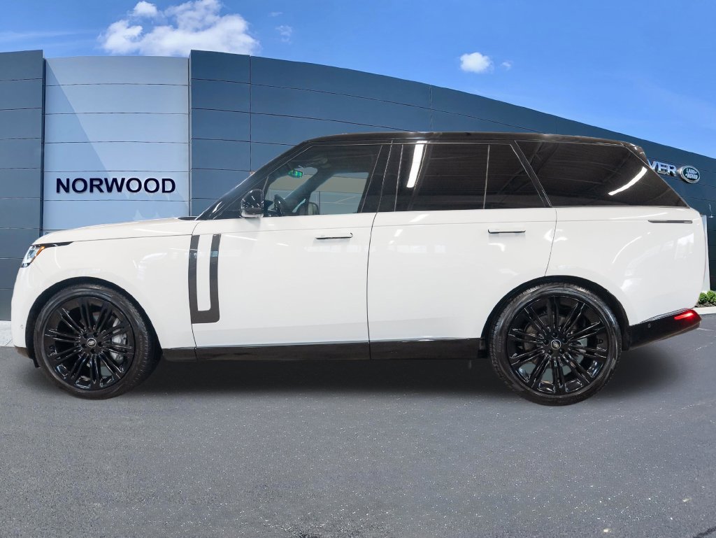Used 2023 Land Rover Range Rover SE AWD/4WD image 7