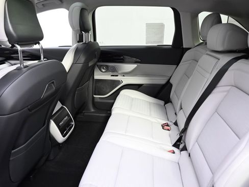 New 2026 Lincoln Nautilus Reserve image 21