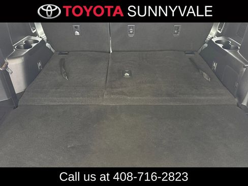 Used 2023 Toyota Highlander XLE FWD image 20