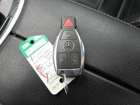 Used 2017 Mercedes-Benz C 300 4MATIC Sedan image 10