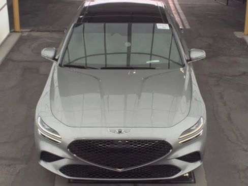 Used 2022 Genesis G70 3.3T image 3
