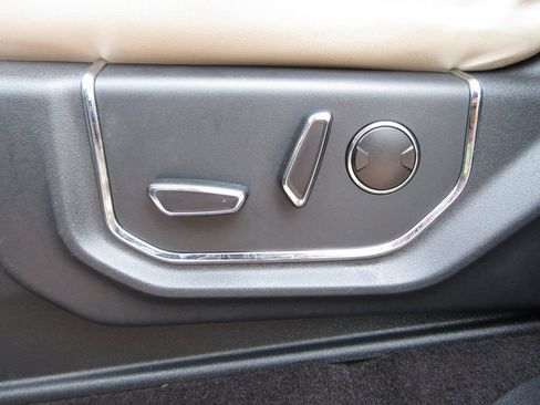 Used 2023 Ford Expedition Platinum AWD/4WD image 13