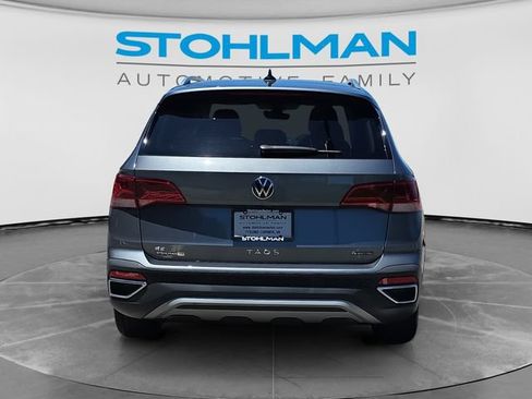 Certified 2023 Volkswagen Taos SE w/ Panoramic Sunroof Package AWD/4WD image 6