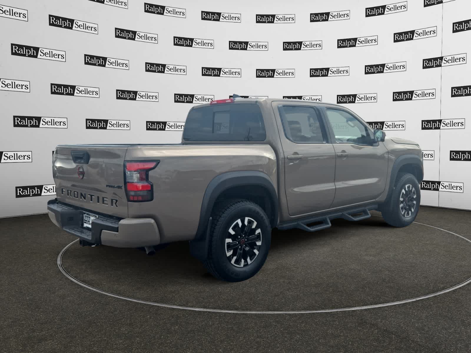 Used 2023 Nissan Frontier PRO-4X w/ Pro Convenience Package AWD/4WD image 6