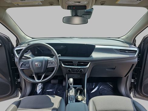 Certified 2024 Buick Encore GX Preferred w/ Comfort Package FWD image 11