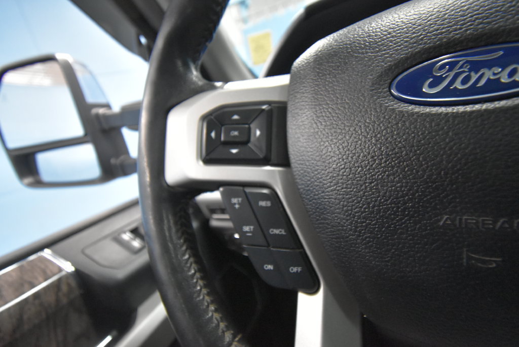 Used 2019 Ford F250 Lariat w/ Lariat Ultimate Package AWD/4WD image 13