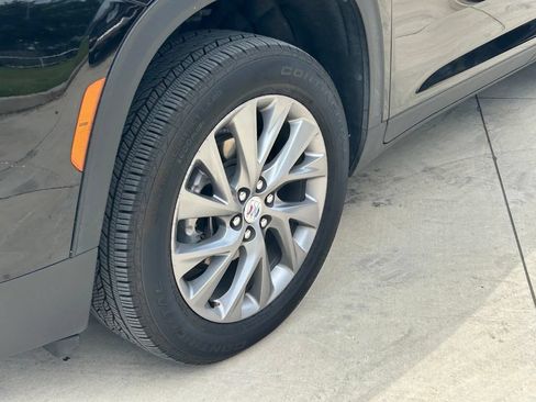 Used 2025 Buick Enclave Preferred FWD image 9