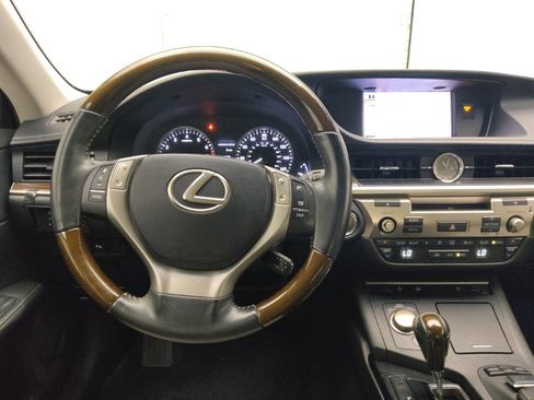 Used 2014 Lexus ES 350 w/ Luxury Package image 22