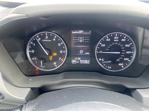 Used 2024 Subaru Crosstrek 2.0i Premium image 8