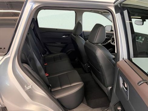 Used 2023 Nissan Rogue SL w/ SL Premium Package image 11