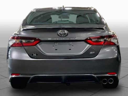 Used 2024 Toyota Camry SE w/ Cold Weather Package FWD image 5