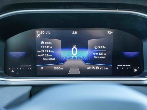 Used 2025 Volkswagen Taos SE image 26