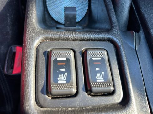 Used 2000 Subaru Outback Limited image 22