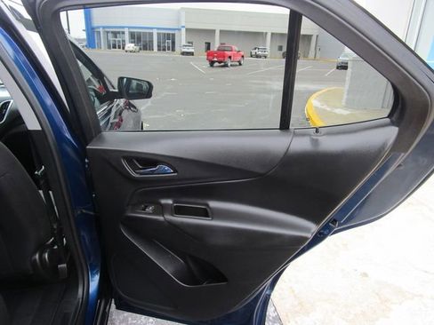 Used 2022 Chevrolet Equinox LT image 24