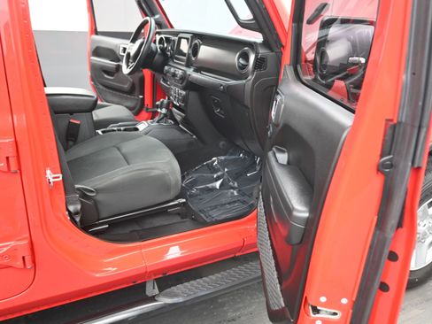 Used 2022 Jeep Gladiator Sport image 18
