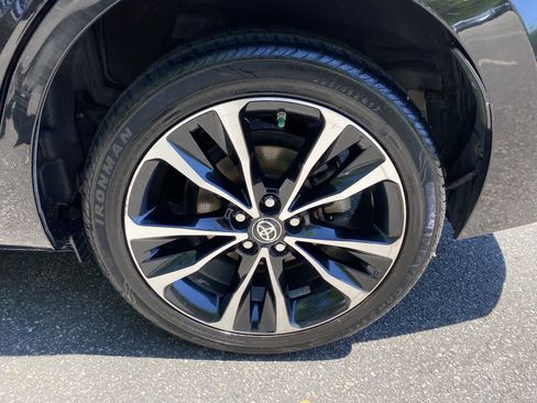 Used 2017 Toyota Corolla SE w/ Body Protection Package FWD image 12