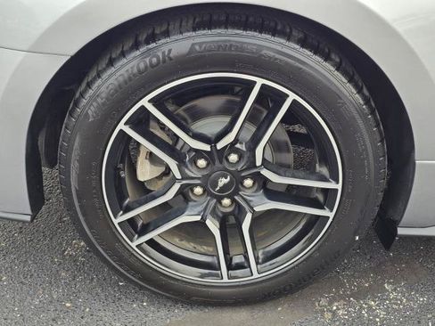 Used 2020 Ford Mustang Premium RWD image 5