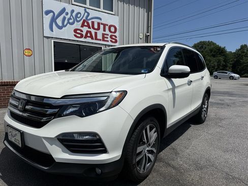 Used 2018 Honda Pilot Elite image 2
