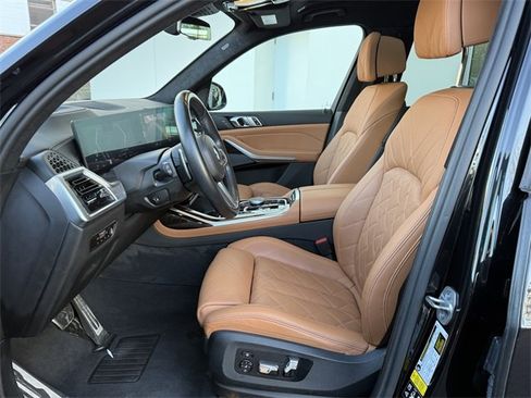 Certified 2023 BMW X7 xDrive40i w/ M Sport Package image 19
