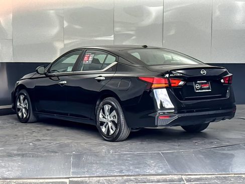 Certified 2025 Nissan Altima 2.5 S FWD image 5
