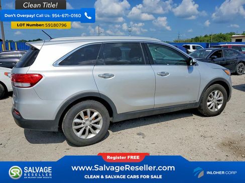 Used 2016 Kia Sorento LX AWD/4WD image 4