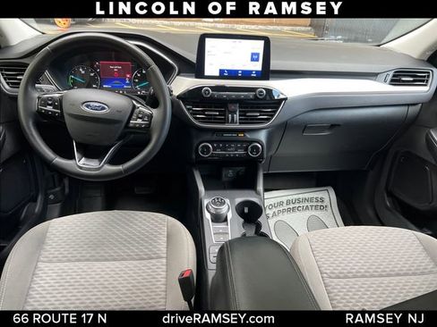 Used 2022 Ford Escape SE w/ Cold Weather Package AWD/4WD image 16