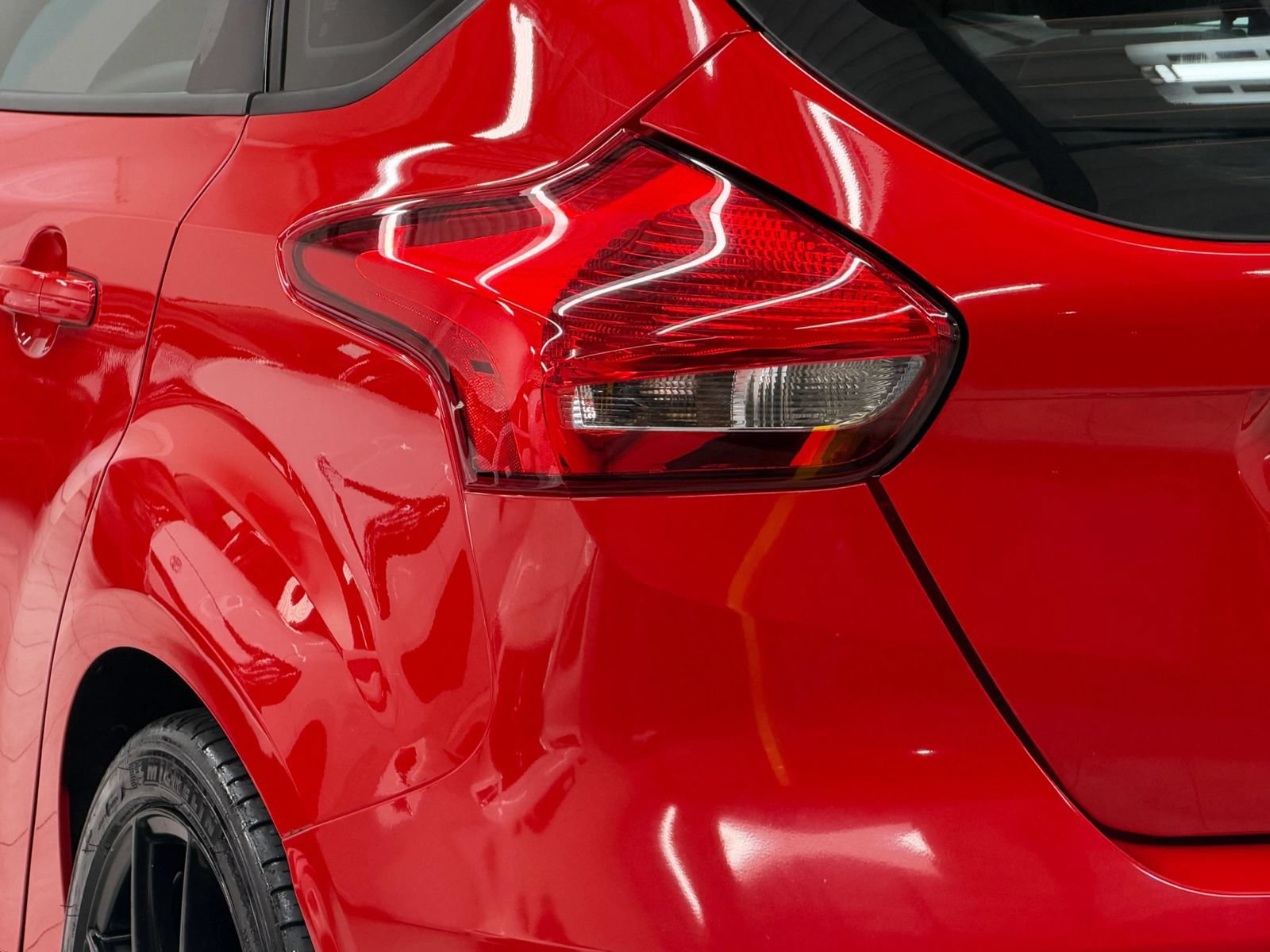 Used 2017 Ford Focus ST FWD image 11