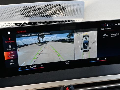 Certified 2023 BMW iX xDrive50 w/ Premium Package AWD/4WD image 19