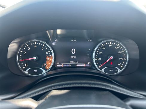Used 2018 Jeep Renegade Limited w/ UConnect 8.4 Nav Group AWD/4WD image 19