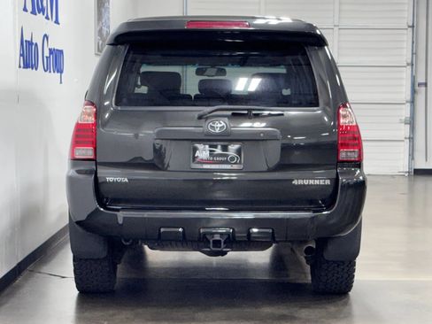 Used 2007 Toyota 4Runner Limited AWD/4WD image 6