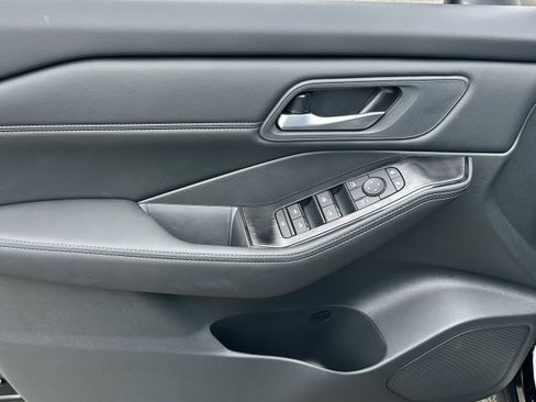 New 2026 Nissan Rogue SV image 27