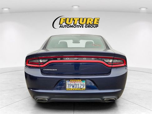 Used 2015 Dodge Charger SE image 5
