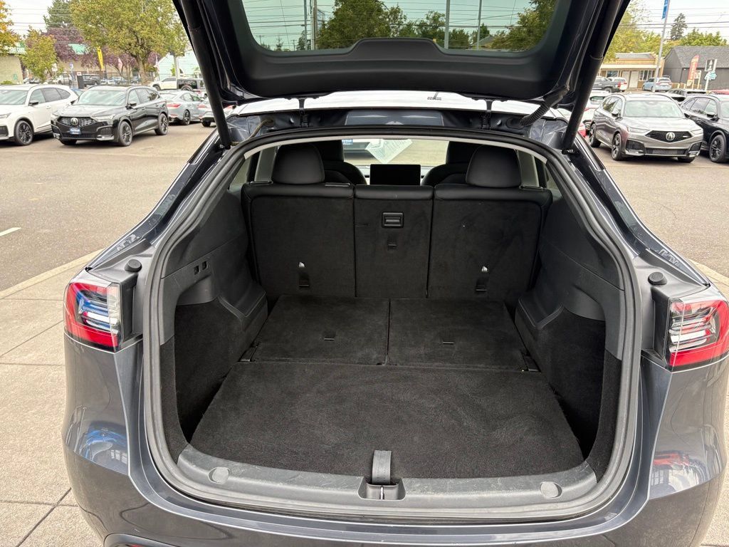 Used 2023 Tesla Model Y Long Range AWD/4WD image 8