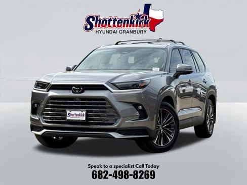 Used 2025 Toyota Grand Highlander AWD Hybrid image 1