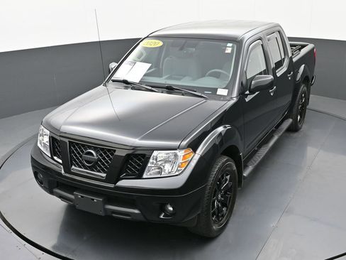 Used 2020 Nissan Frontier SV w/ Midnight Edition Floor Mats image 41