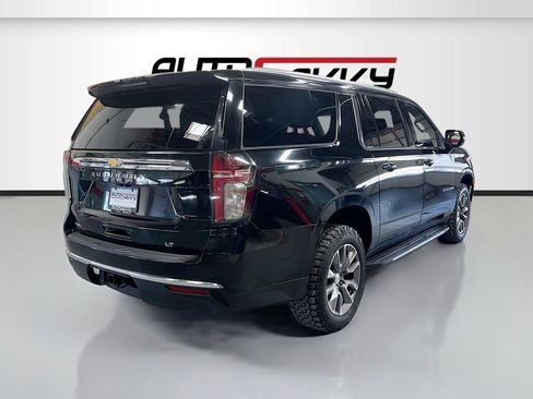 Used 2022 Chevrolet Suburban LT image 7
