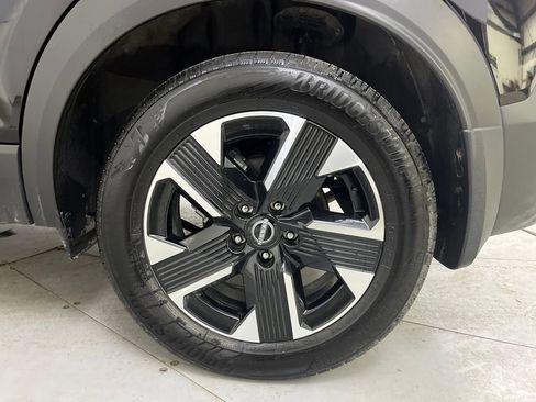 Used 2025 Nissan Kicks SV image 16