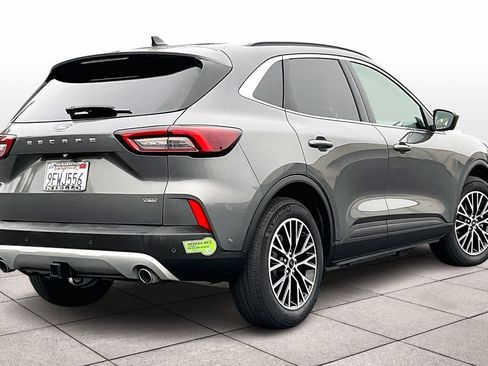 Used 2023 Ford Escape SE w/ PHEV Premium Package image 16