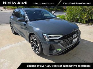 Used 2024 Audi Q8 e-tron Premium Plus w/ Premium Plus Package AWD/4WD video 1