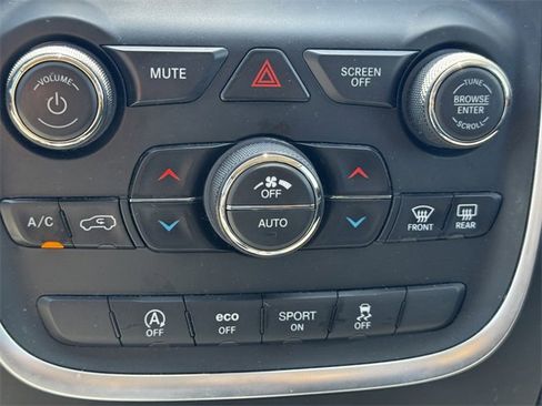 Certified 2020 Dodge Durango SXT w/ 3rd Row Seating Group image 35