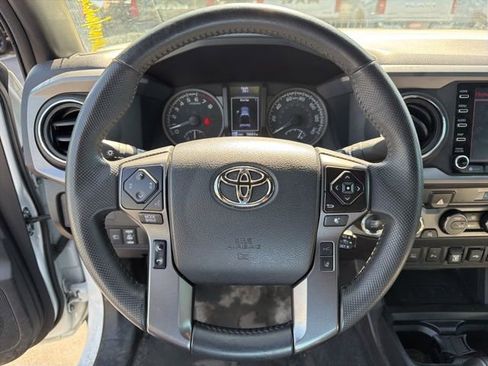Used 2023 Toyota Tacoma TRD Off-Road w/ Technology Package AWD/4WD image 21