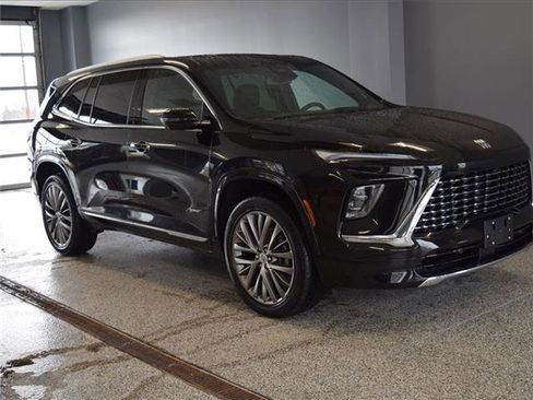 Used 2025 Buick Enclave Avenir w/ Trailering Package, 5000 lbs. image 1